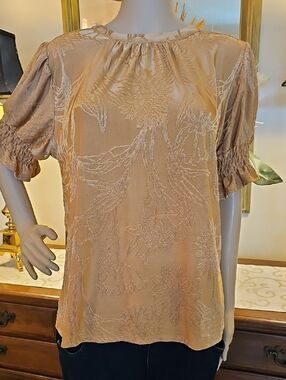 Puffed Smocked Sleeve Top